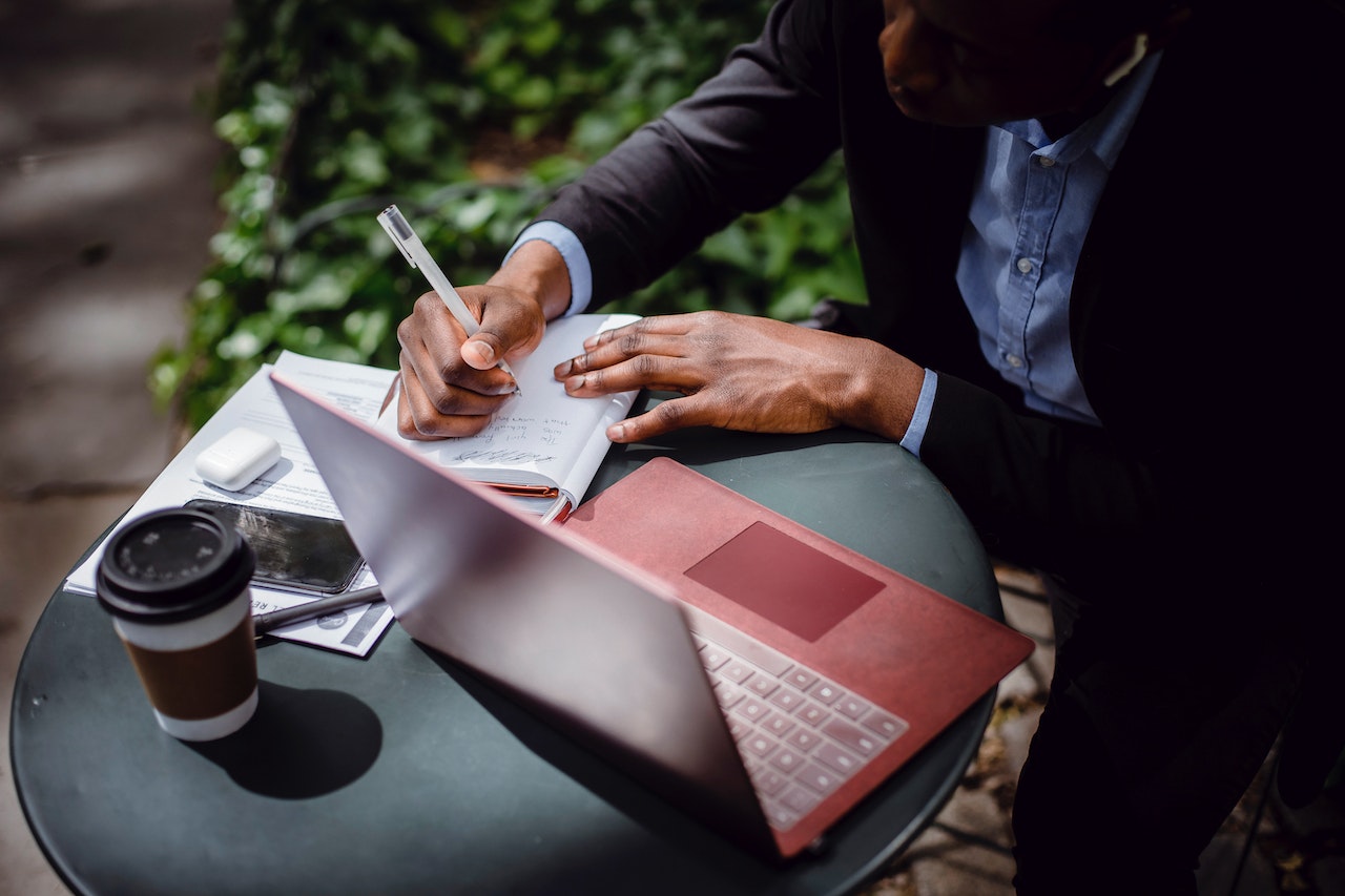 Why Do You Need an Article Writing Service? - TechDuffer