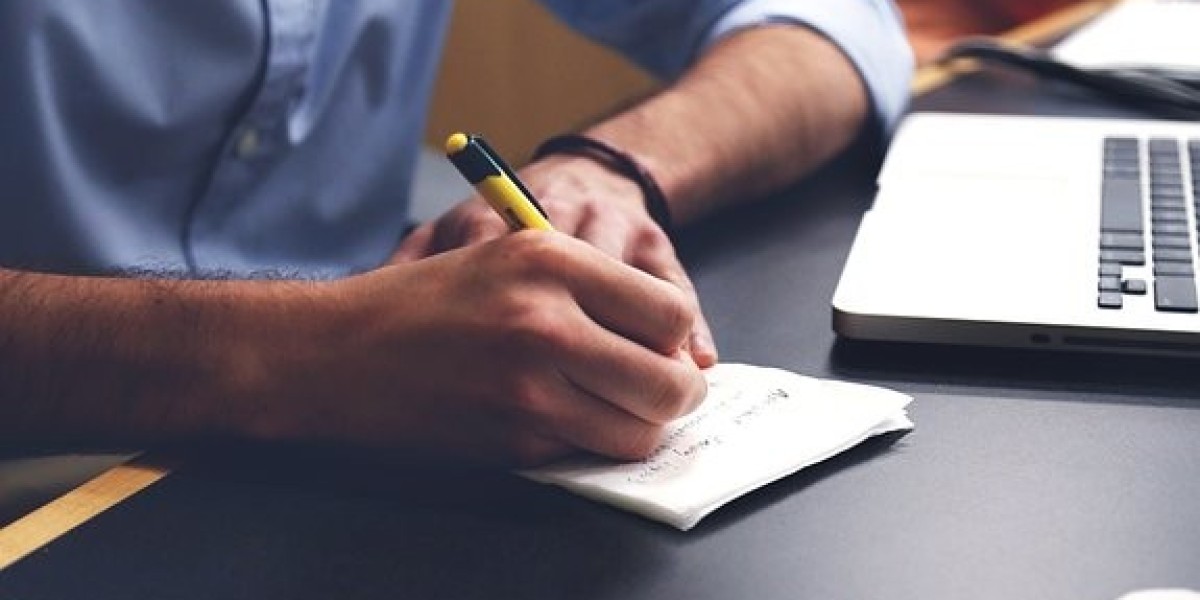 A New Era of Writing: The Best AI Writer Tools and Services