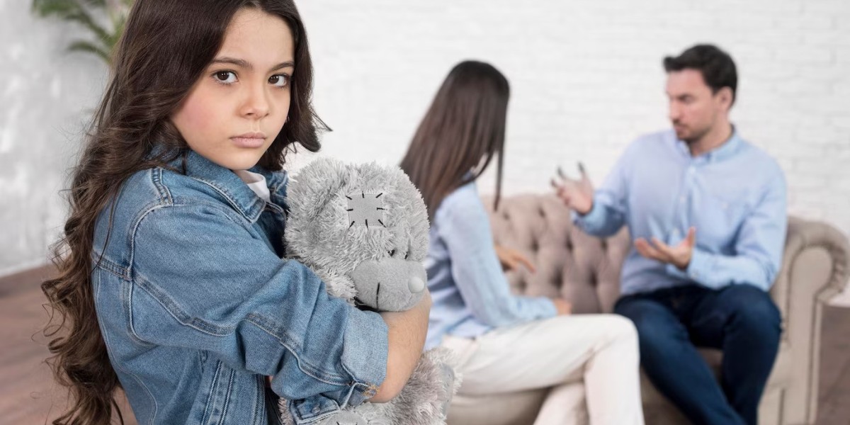 Childhood Trauma: How It Impacts Adult Relationships
