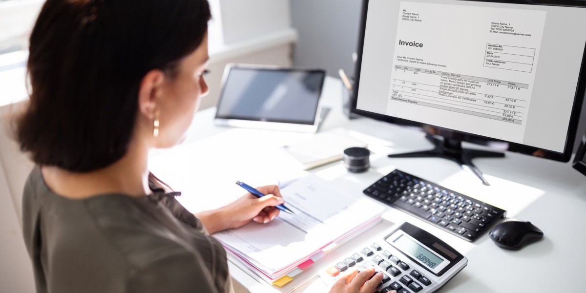 WhatsApp Invoices businesses with seamless financial transactions