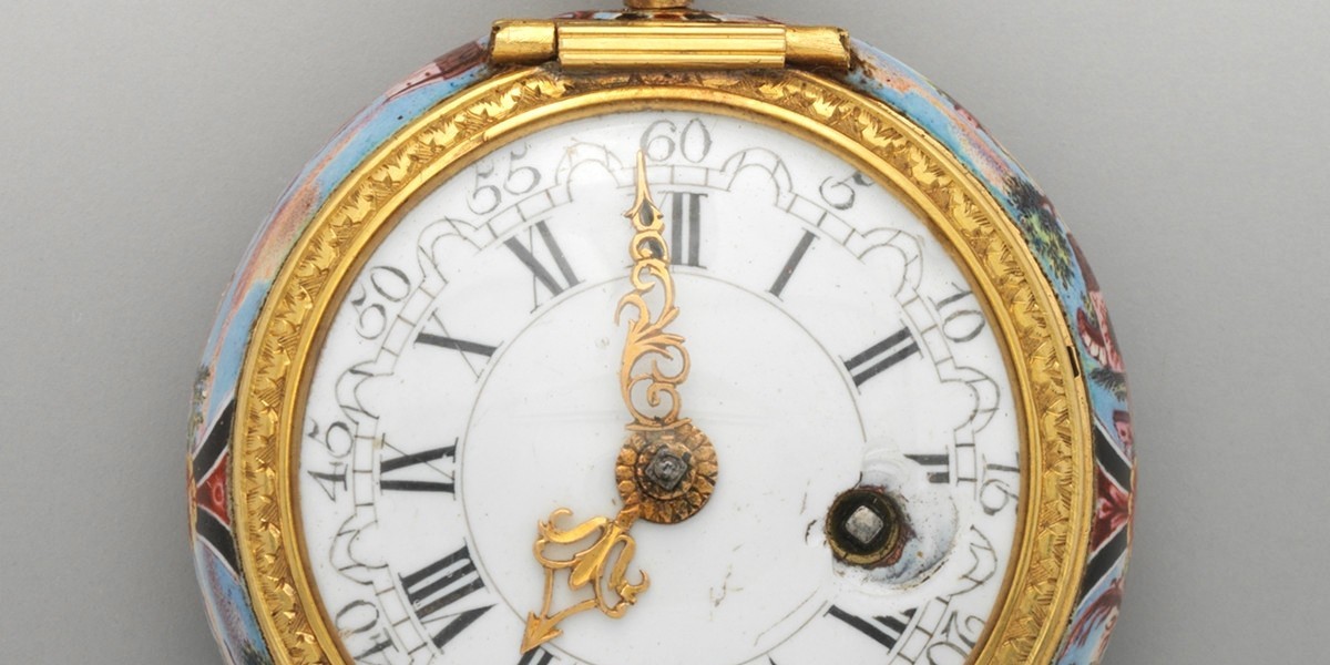 Elevate Your Style with Verge Pocket Watches - A Timeless Accessory to Complement Your Professional Look