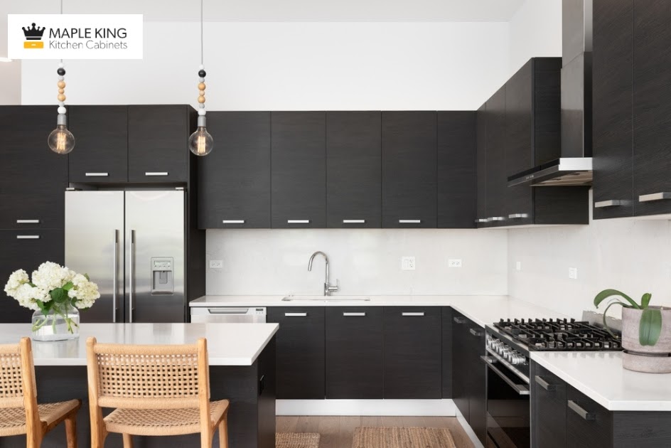 Top Custom Kitchen Cabinets Designers in Toronto – MapleKing
