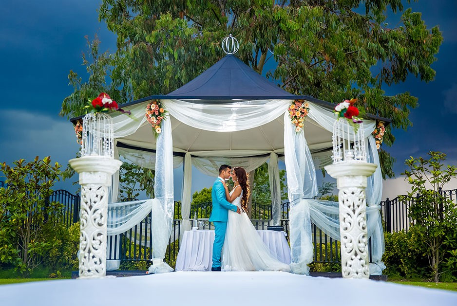How to Choose the Perfect Asian Wedding Venue in Es****