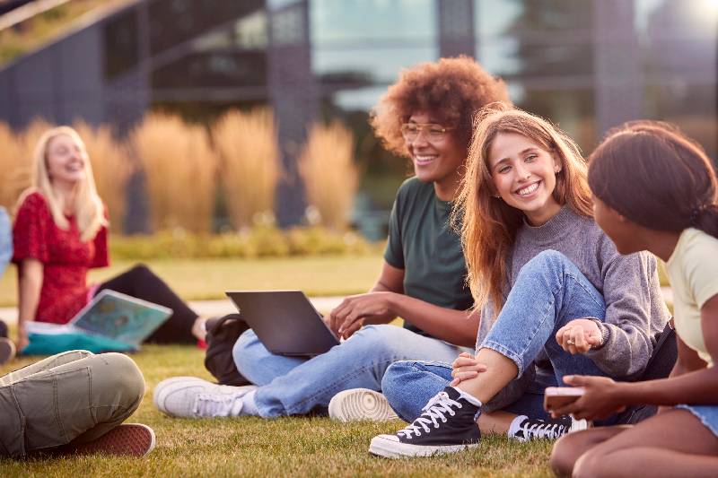 How Language Groups Improve Vocabulary and Grammar